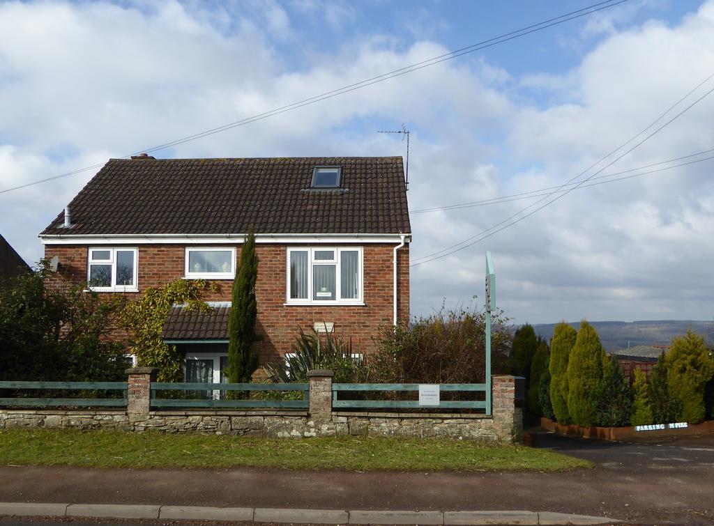 Dean Valley Panorama Bed & Breakfast Lydney Exterior foto